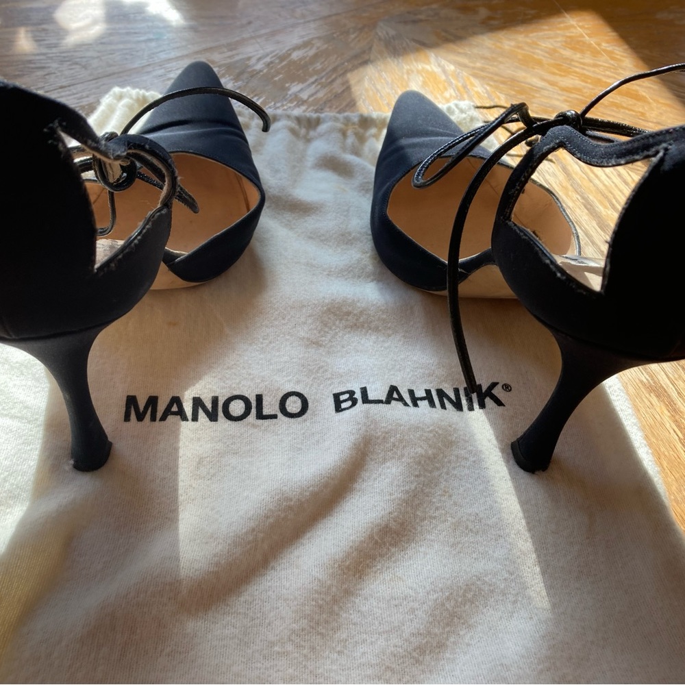 Manolo Blahnik Authentic Black Velvet Heels, Ankle Ties | Size 39.5 US size 9.5